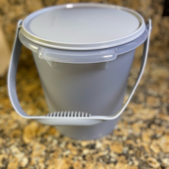 Bucket - Picture 3 of 3